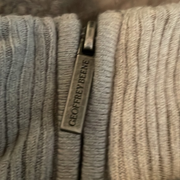 Geoffrey Beene Light Grey Heather Pullover Sweater - Small - Picture 3 of 5